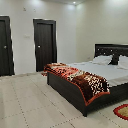 Khalilabad Hotel Dev International מראה חיצוני תמונה