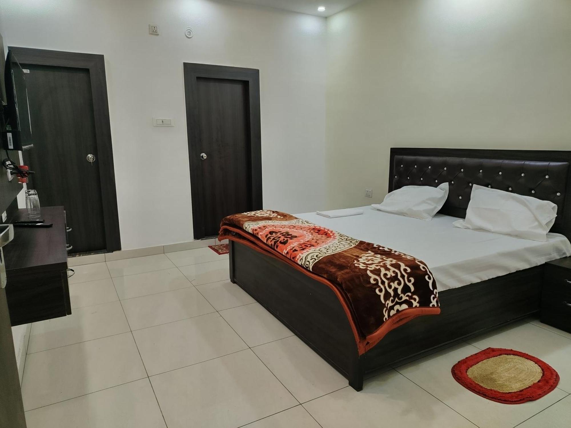 Khalilabad Hotel Dev International מראה חיצוני תמונה